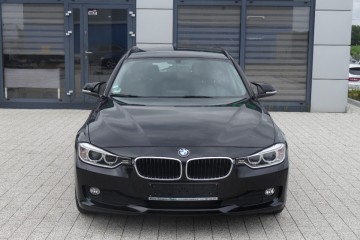 BMW Seria 3 320d Efficient Dynamics Edition Sport Line